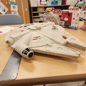 Set of star wars items...5 different pieces